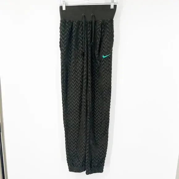 Nike Sportswear Everyday Modern High Rise Joggers - Picture 2 of 9